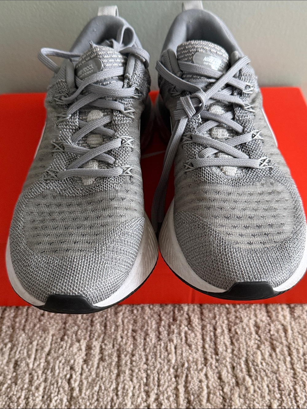 Nike React Infinity Flyknit Running Shoes - Picture 8 of 8